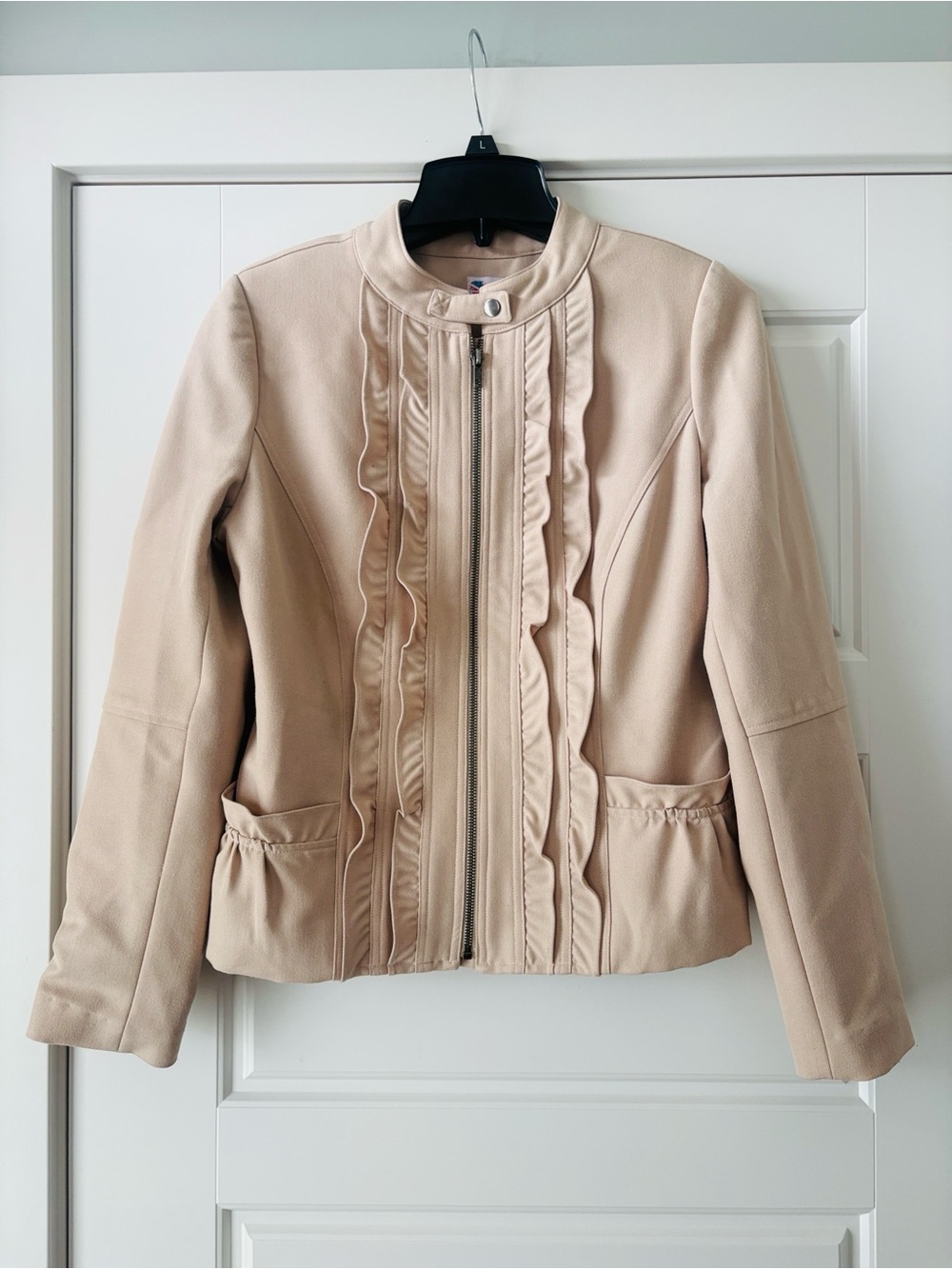 Barclay Beige Ruffled Zip-Front Jacket - Size 2 - Picture 2 of 11